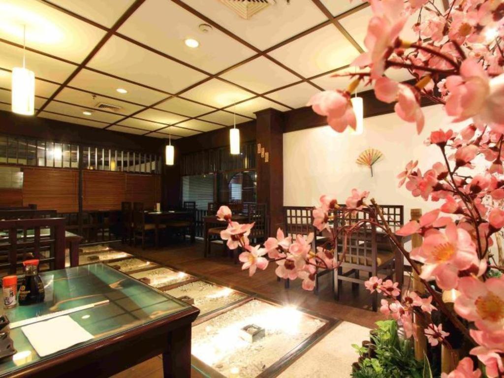 Regent'S Park Hotel Malang Esterno foto